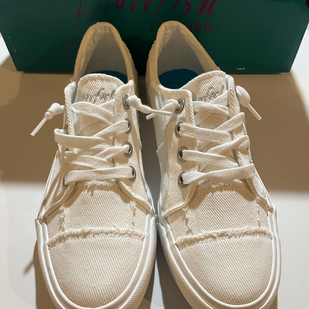 Blowfish Maxine White Smoked Denim Sneaker Size 7.5